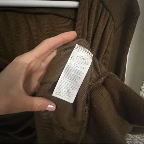 Banana Republic - Olive Green Top - Picture 4 of 5